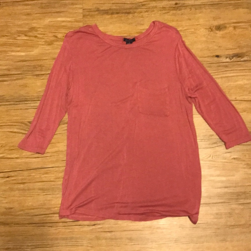 3/4 Sleeve Coral Top Slightly Worn!